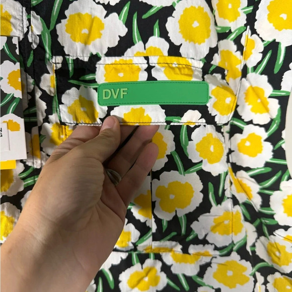 Diane Von Furstenburg DVF X Target Packable Nylon Yellow Hooded Vest Size XLarge - Picture 3 of 10